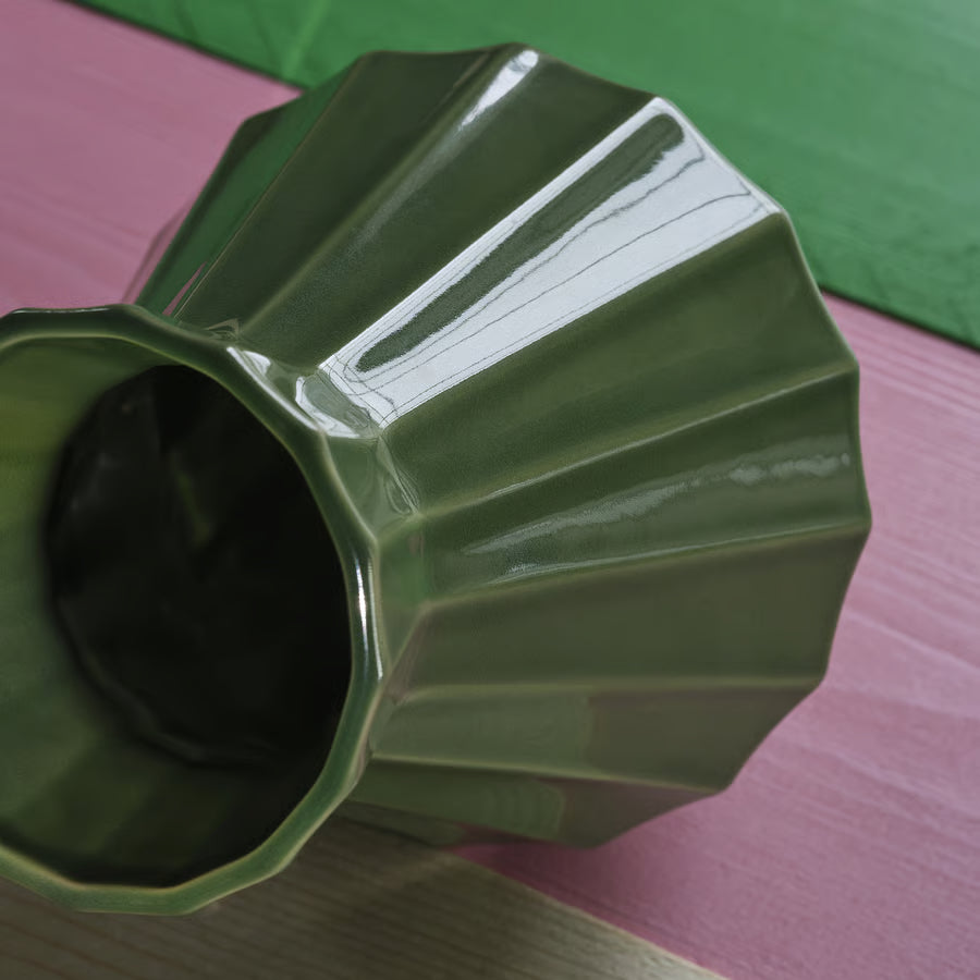 BEAM TRADING Vase, green, 19 cm (7 ½ ")